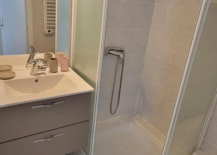 Les Jardins Du Cap, Piscine, Parking, 50m アパート *